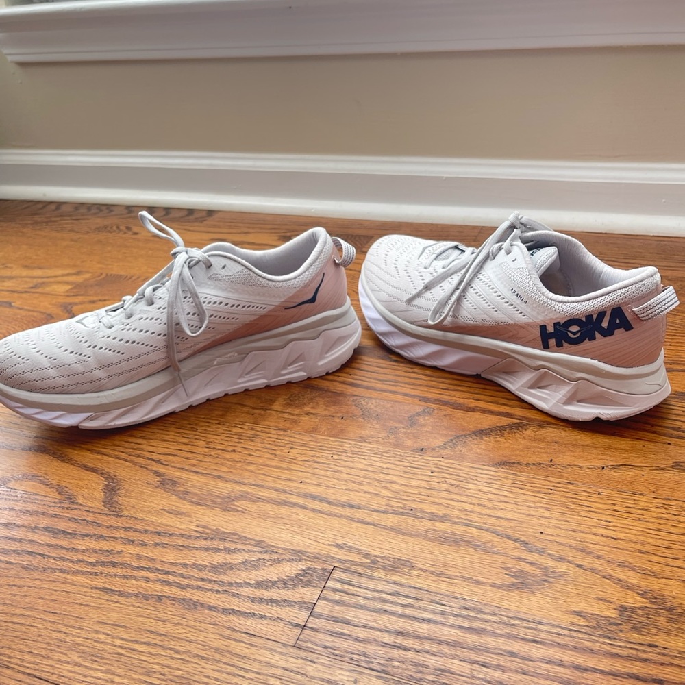 Hoka One One Arahi 4 Running Shoes